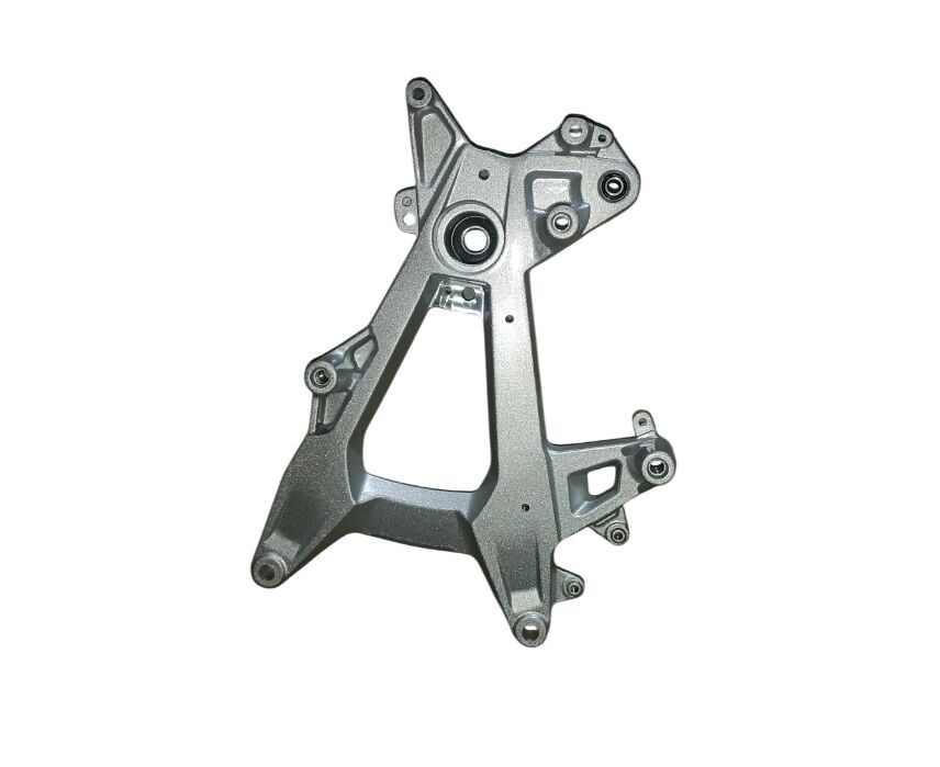 Yuki XWAY 125 Egzoz Bağlantı Demiri