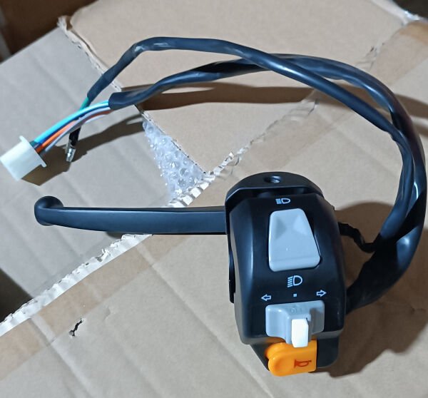 Yuki Hammer 50 Düğme Butonu Sol ve Manet