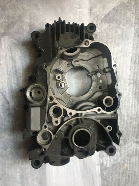 Yuki İzci 250 Motor Bloğu Sol