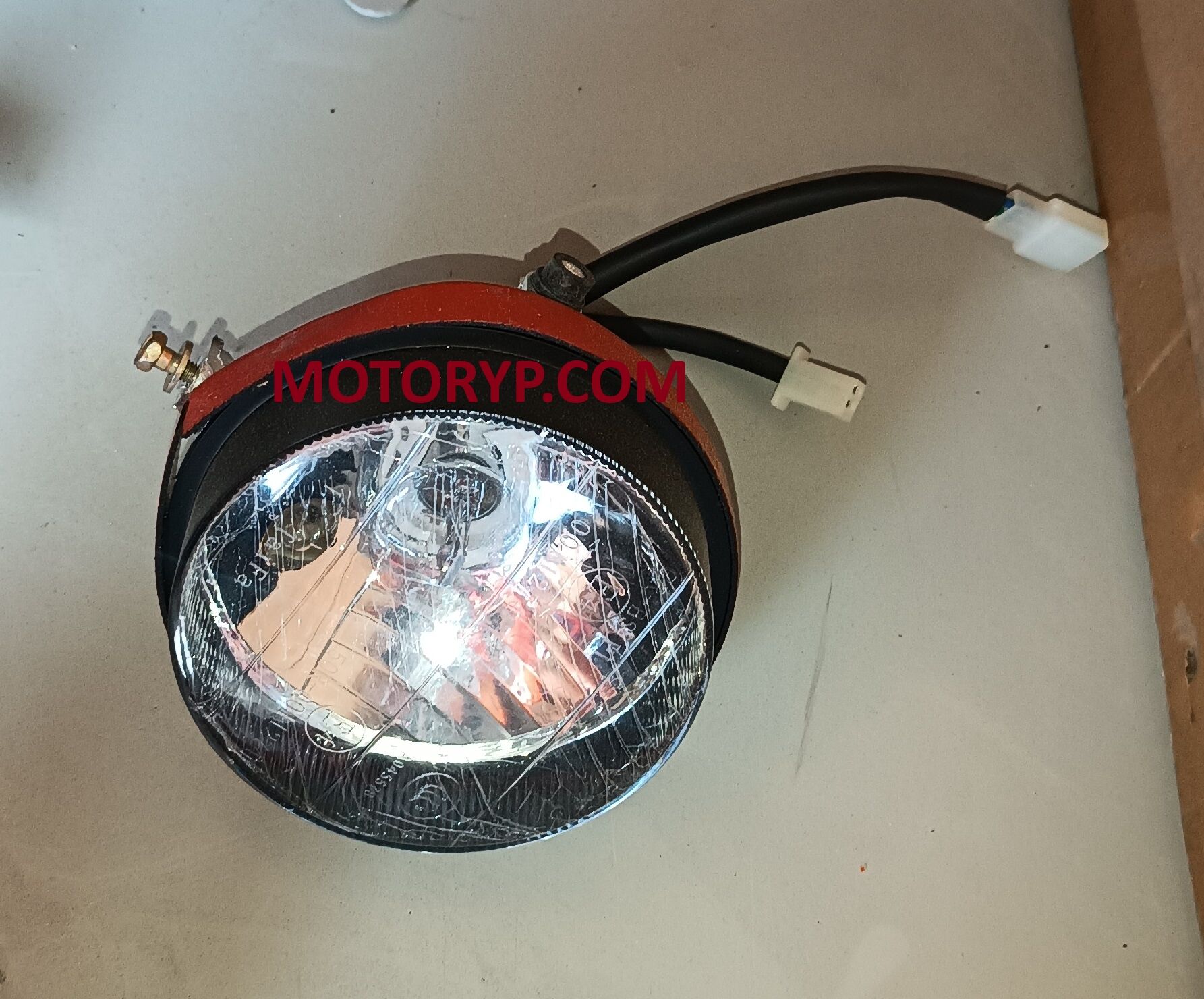 Yuki Retro 150 Ön Far Lambası